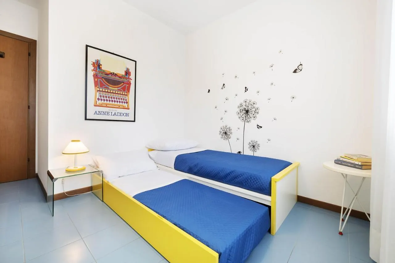 We Home - Casoli View 11 Riccione 0*,  Italia